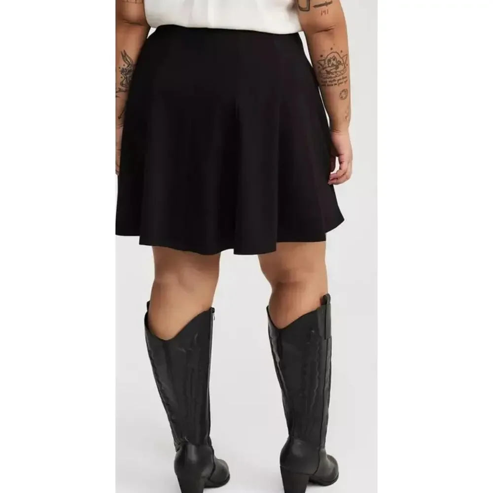 Torrid Mini Pleated Ponte Skater Skirt Sz 18 Grunge Goth Lolita Feminine Rocker